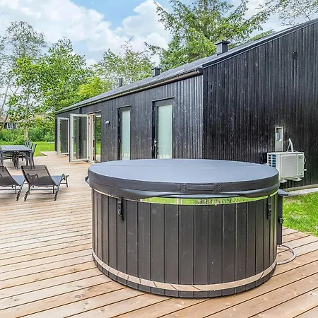 Vakantiehuis 5 Star In Hals